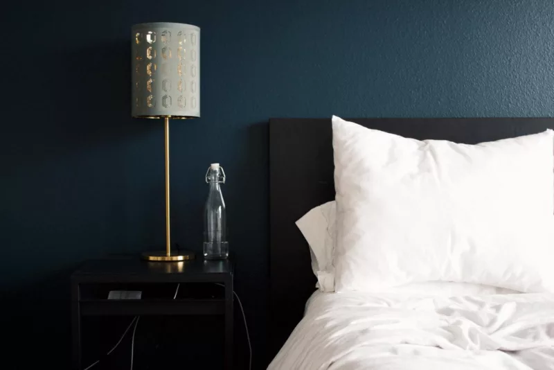 decorate a minimalist bedroom